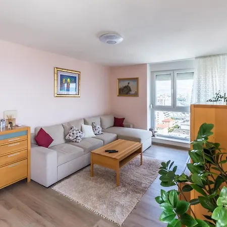 Penthouse Horizont 公寓